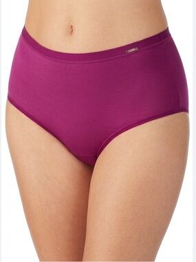NWT New Le Mystere Red Infinite Comfort Brief Panties in Garnet